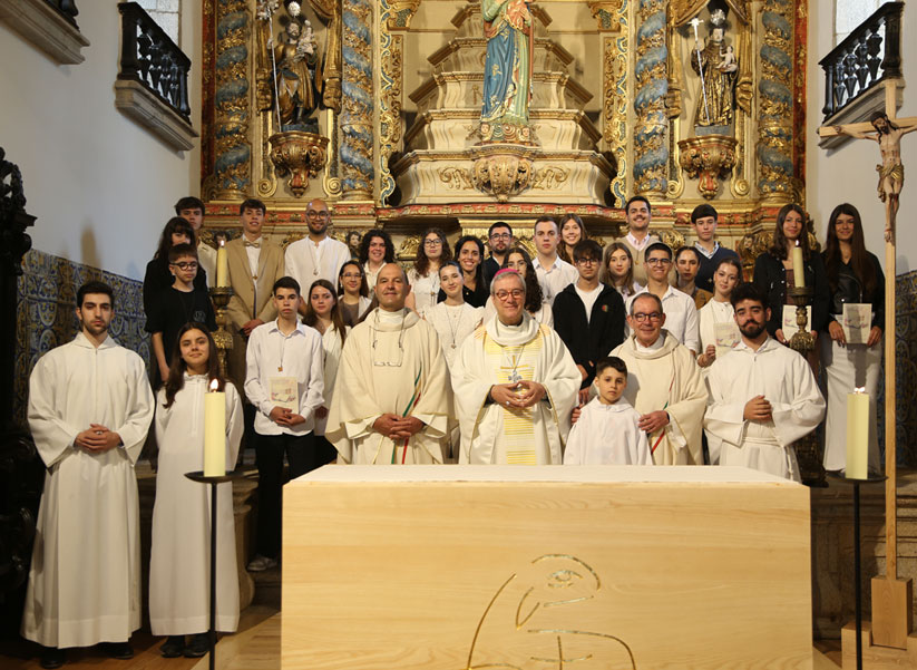 Crisma na Paróquia de Almacave